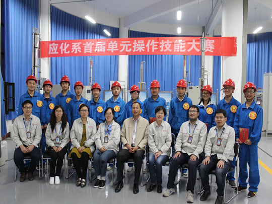 参赛人员合影